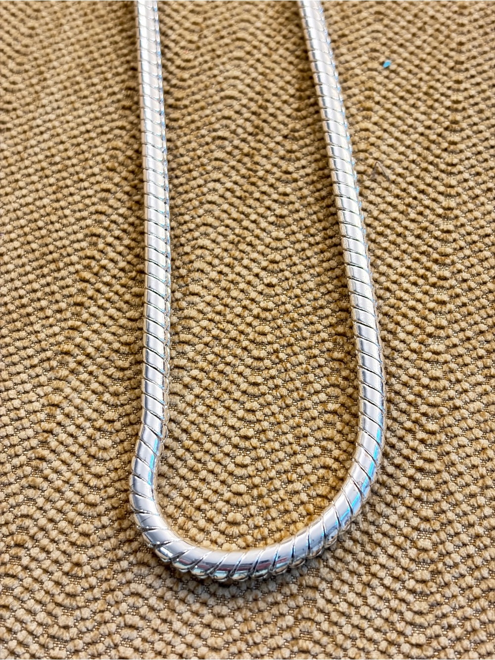 Vintage JOAN RIVERS 18" Silver Snake Omega Choker Collar Necklace - Picture 5 of 5